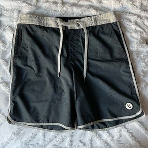 Vuori Cruise Board Shorts